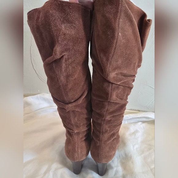 Connie Brown Suede / Leather Heeled Boots 8 1/2 - Picture 4 of 7